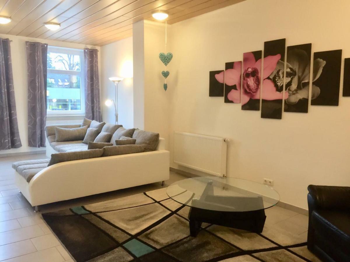 Ferienwohnung Im Zentrum Bad Schwartau Exteriör bild